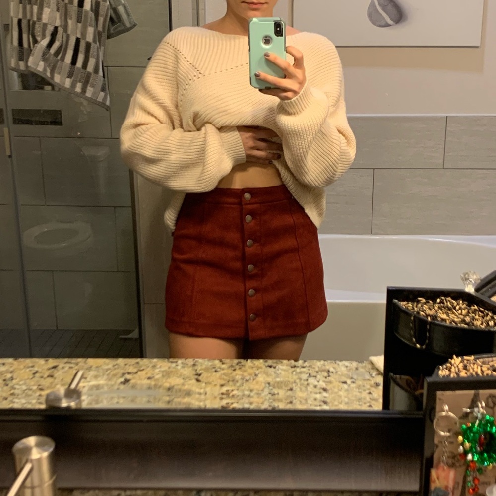 Forever 21 faux suede mini skirt size 31